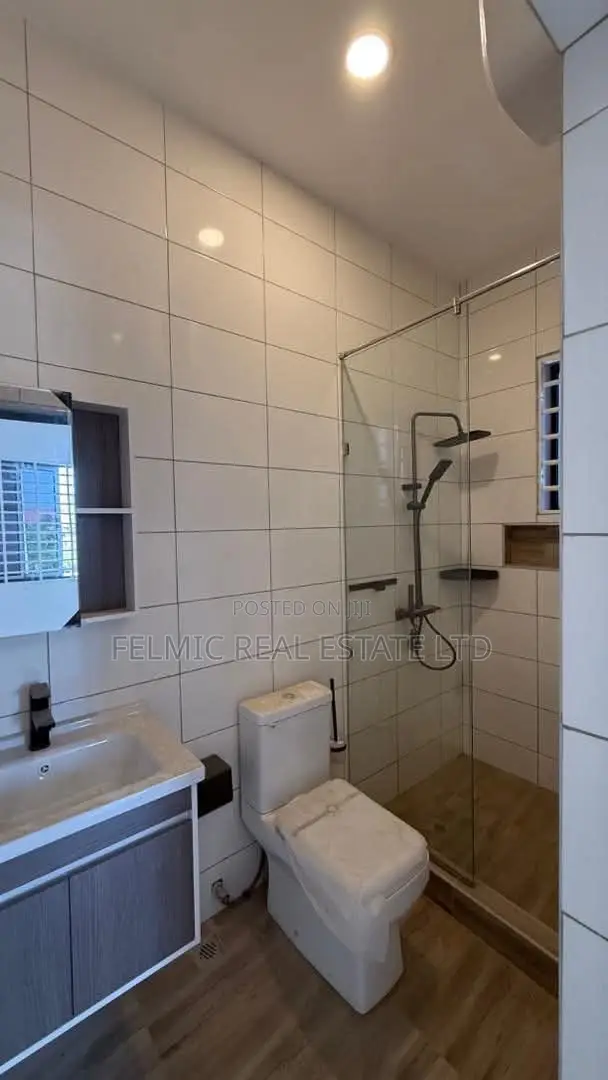 3bdrm Duplex in Felmic Real Estate, Baatsona Total for sale