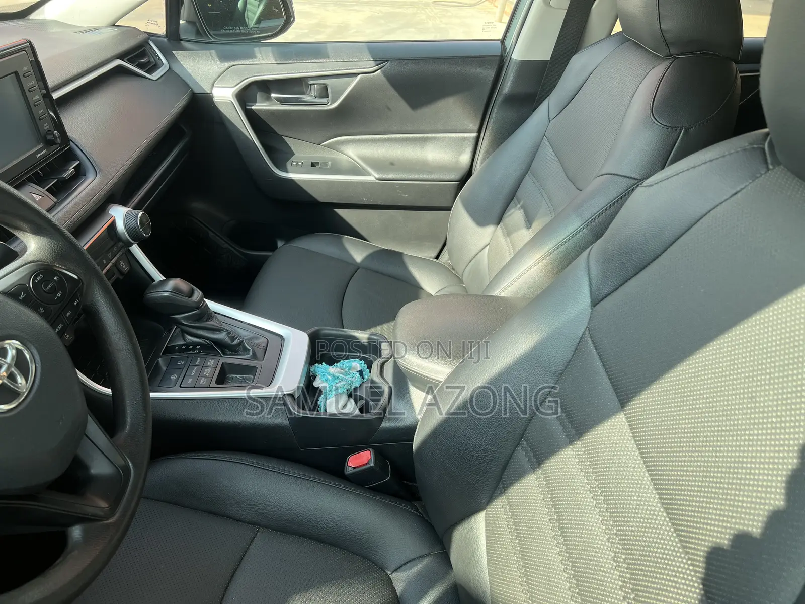 Toyota RAV4 XLE AWD 2020 Gray