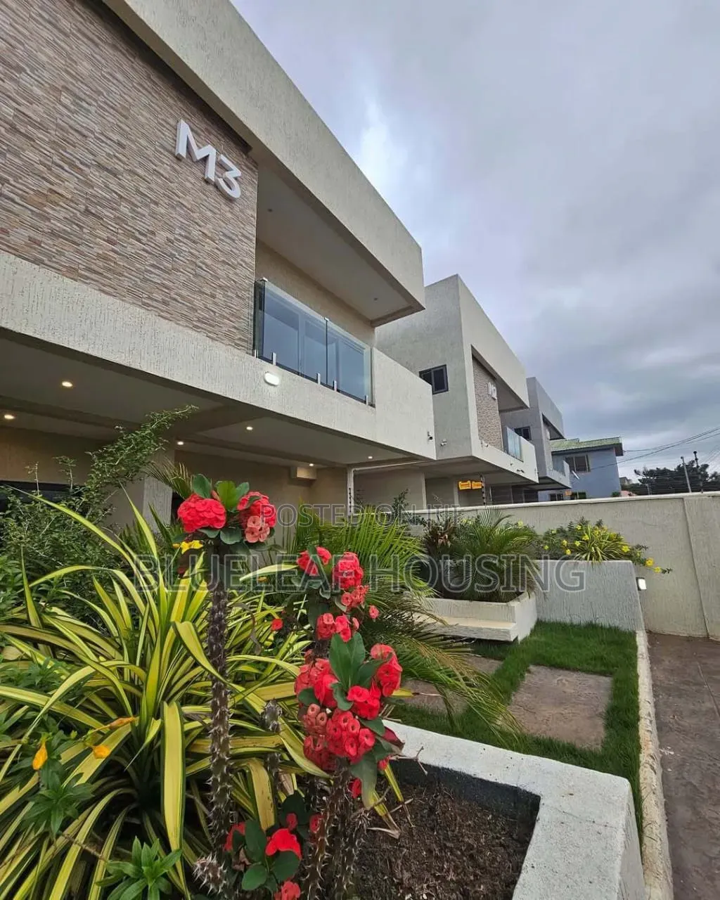 4bdrm House in Lake Side Estate for sale