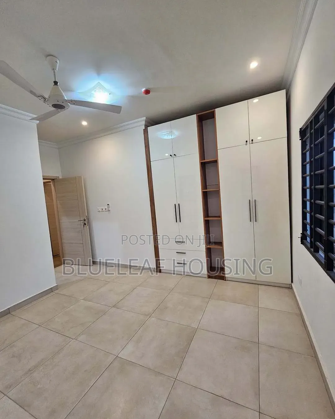 4bdrm House in Lake Side Estate for sale