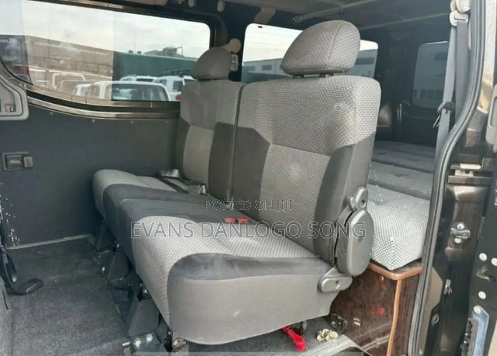 Nissan Caravan (Urvan) 2013 Brown