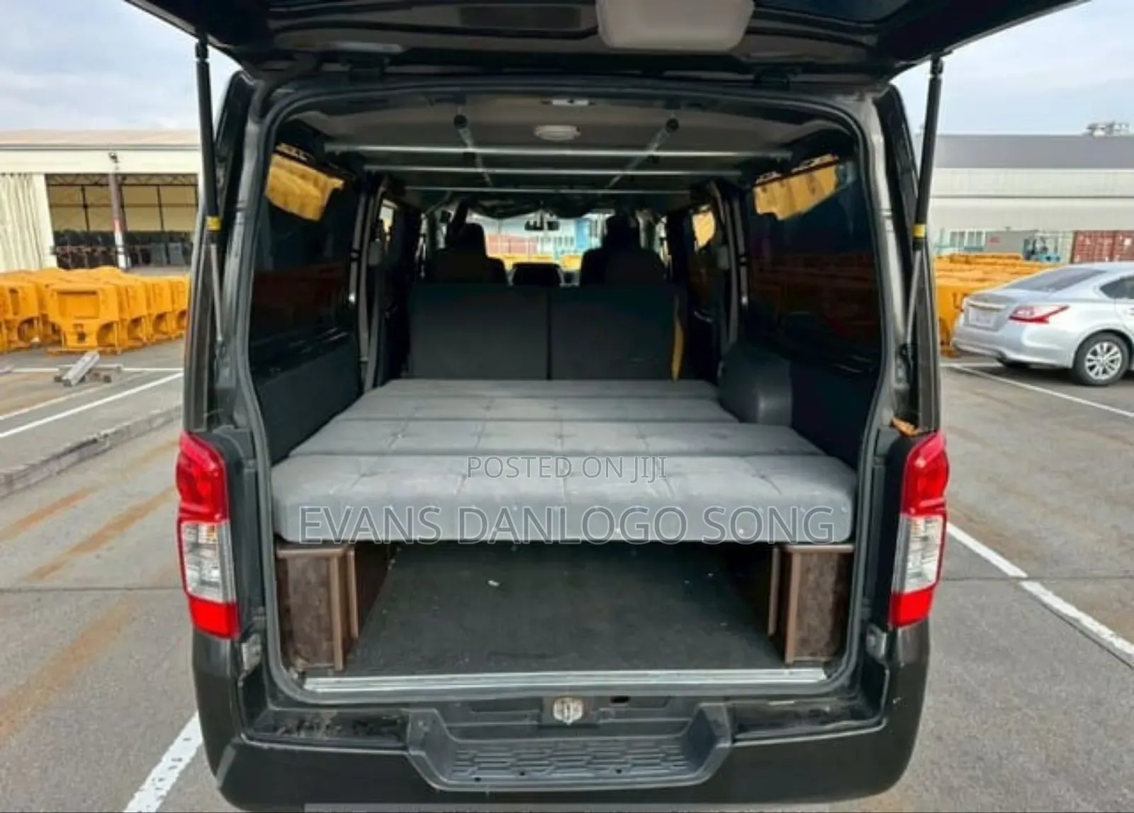 Nissan Caravan (Urvan) 2013 Brown