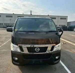 Nissan Caravan (Urvan) 2013 Brown