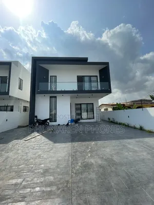 4bdrm House in Sakumono for sale