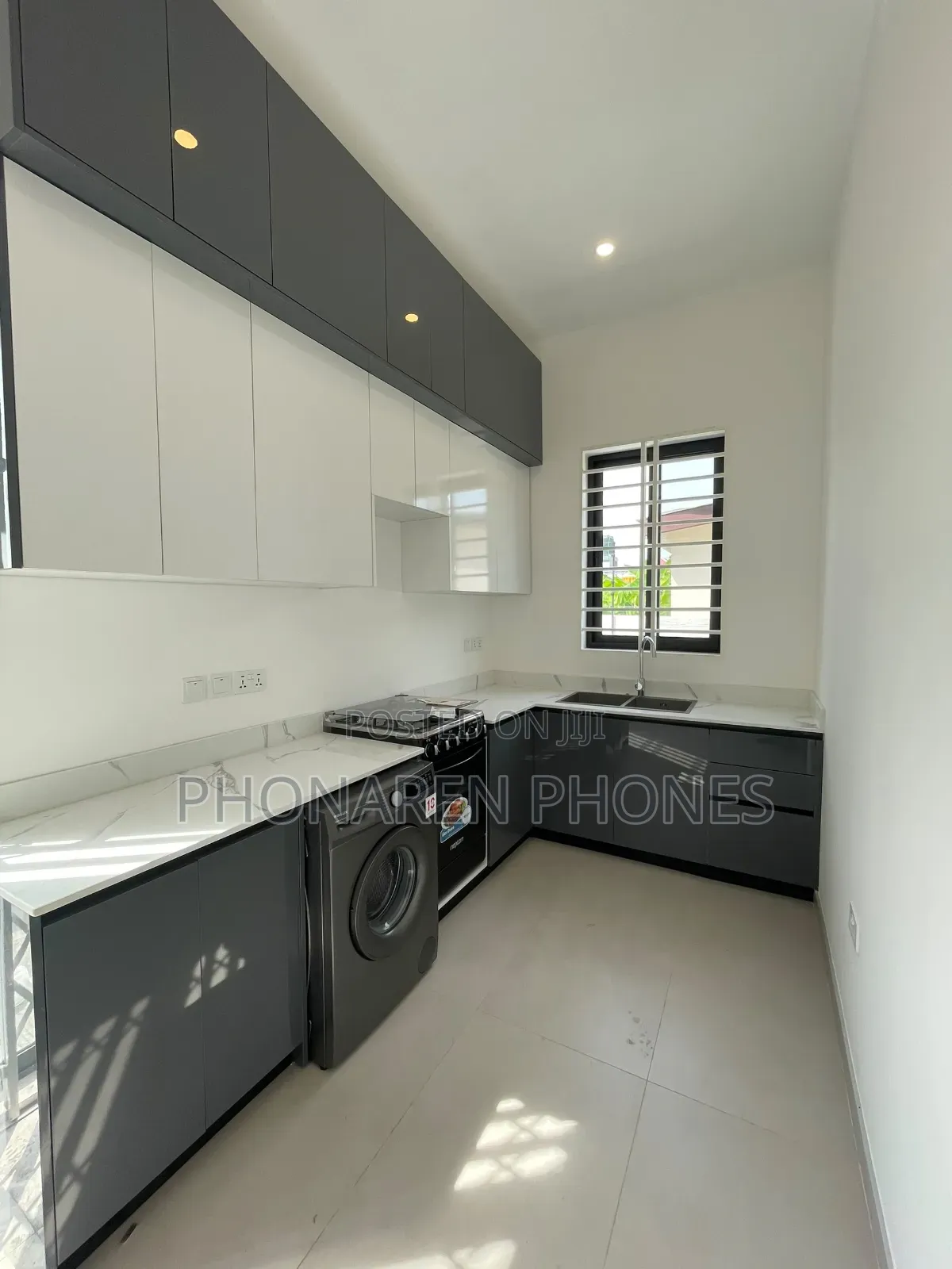 4bdrm House in Sakumono for sale
