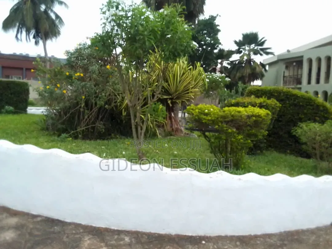 9bdrm Mansion in Gideon Property, Ofankor for sale
