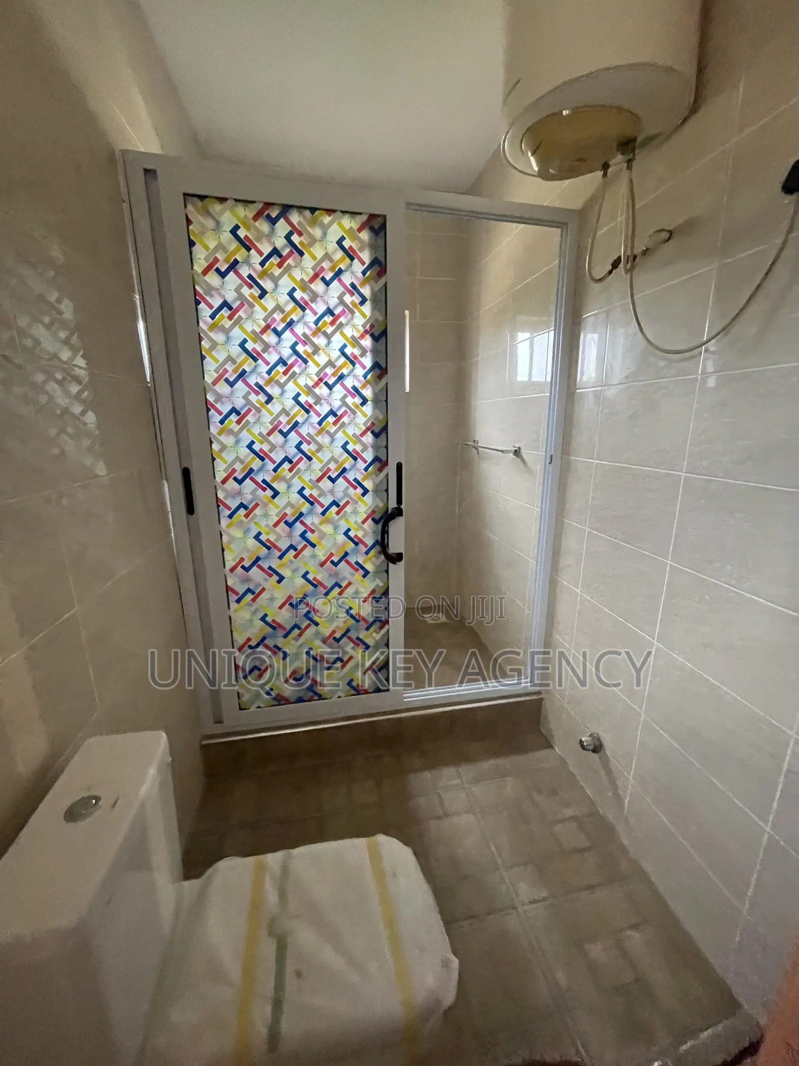 3bdrm Duplex in Unique Key Agency, Achimota for rent