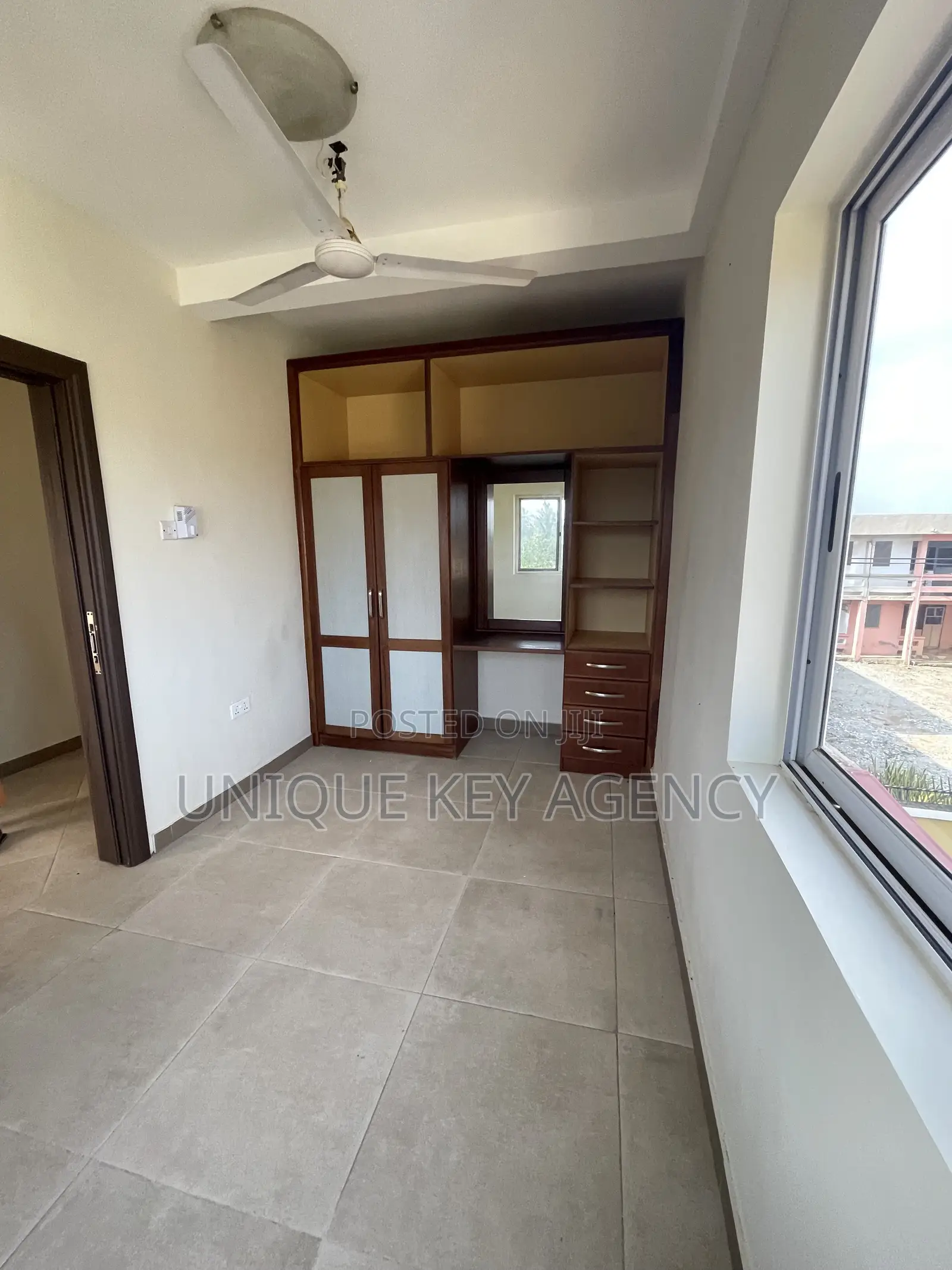 3bdrm Duplex in Unique Key Agency, Achimota for rent