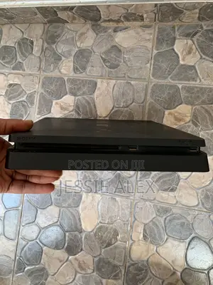 Sony Playstation 4 Slim