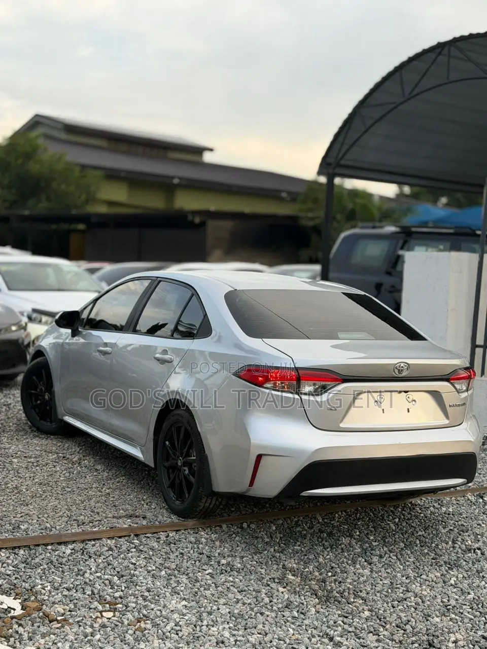 Toyota Corolla LE 2021 Silver