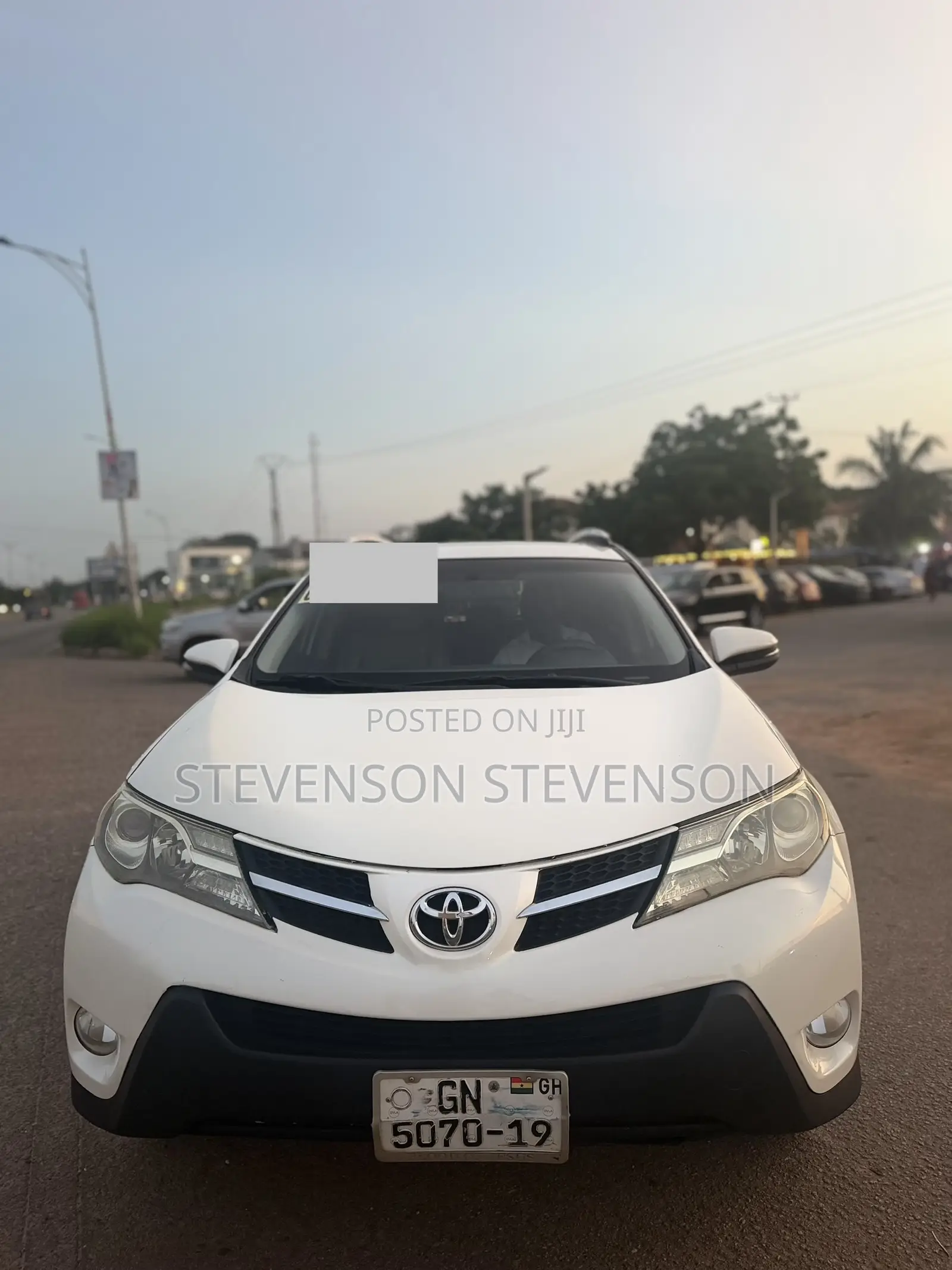 Toyota RAV4 LE 4dr SUV AWD (2.5L 4cyl 6A) 2018 White