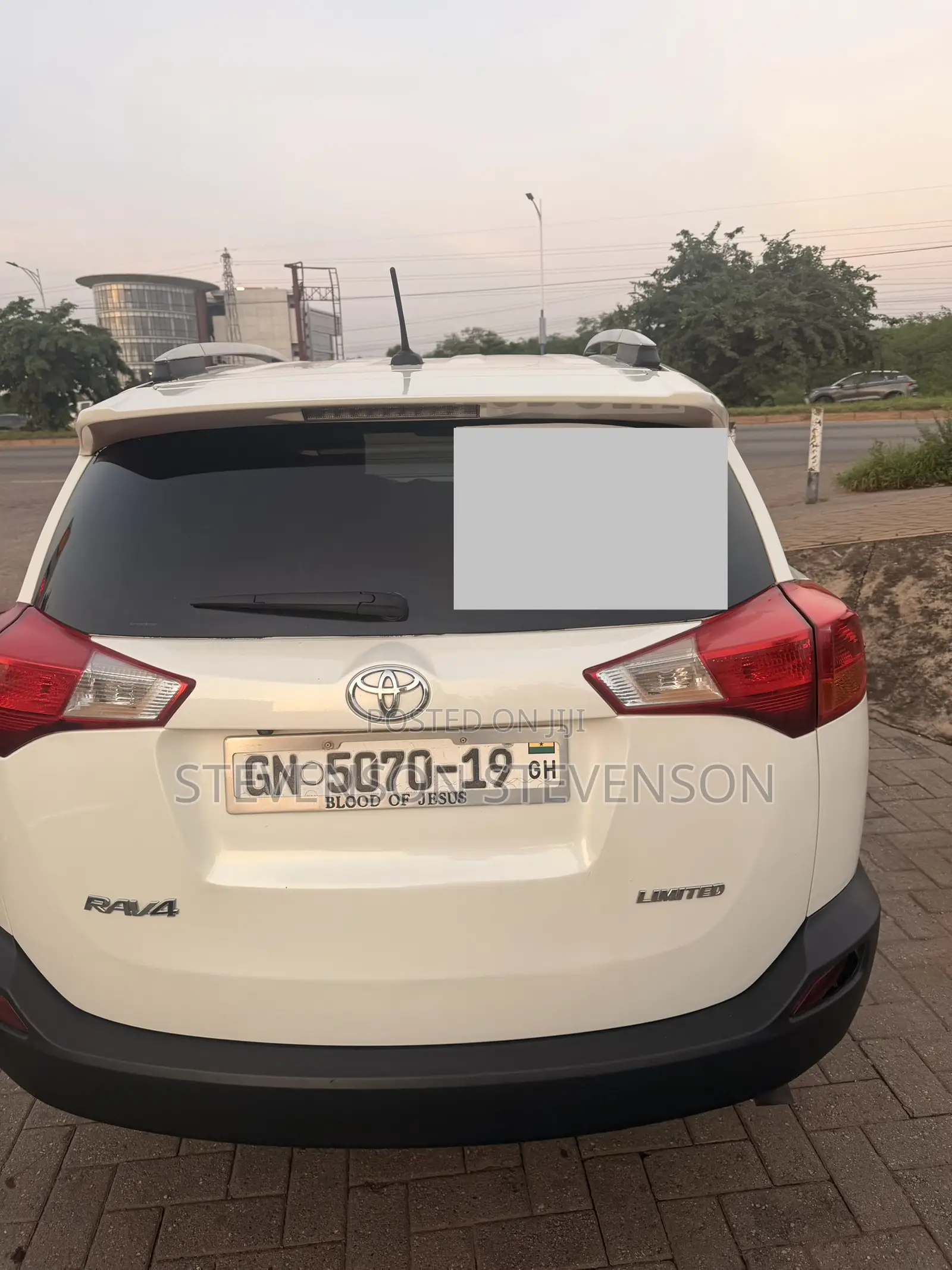Toyota RAV4 LE 4dr SUV AWD (2.5L 4cyl 6A) 2018 White