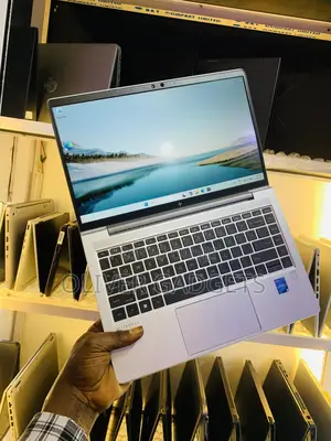 Laptop HP EliteBook 640 G9 16GB Intel Core i7 SSD 256GB