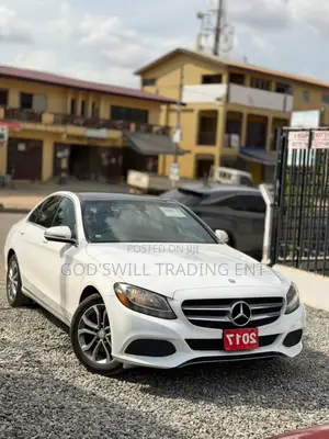Mercedes-Benz C300 Base 4Matic Sedan AWD (2.0L 4cyl 7A) 2017 White