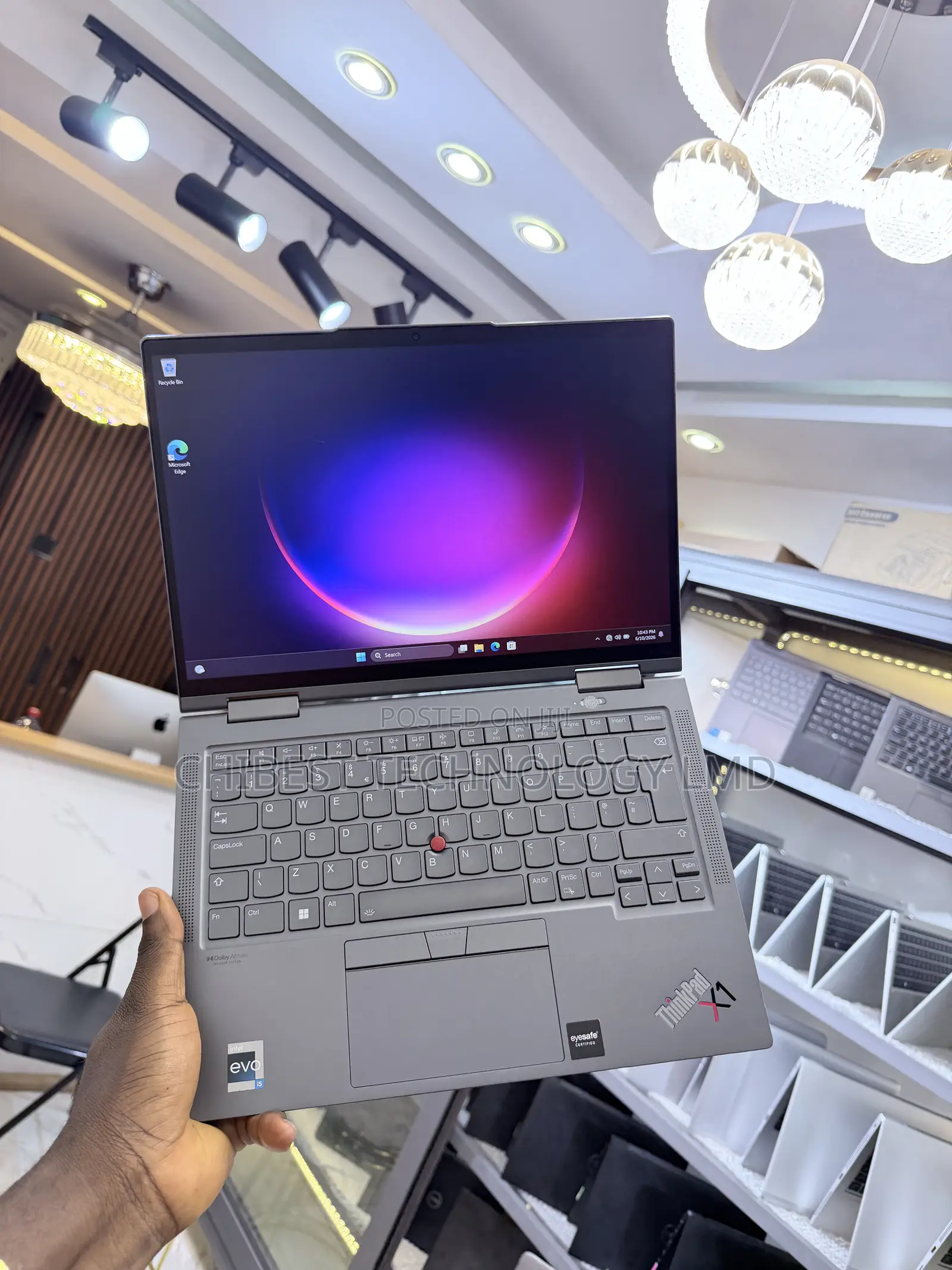Laptop Lenovo ThinkPad X1 Yoga Gen 8 16GB Intel Core i7 SSD 512GB