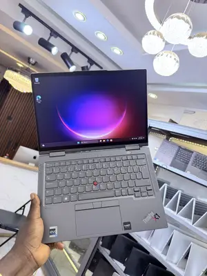 Laptop Lenovo ThinkPad X1 Yoga Gen 8 16GB Intel Core i7 SSD 512GB