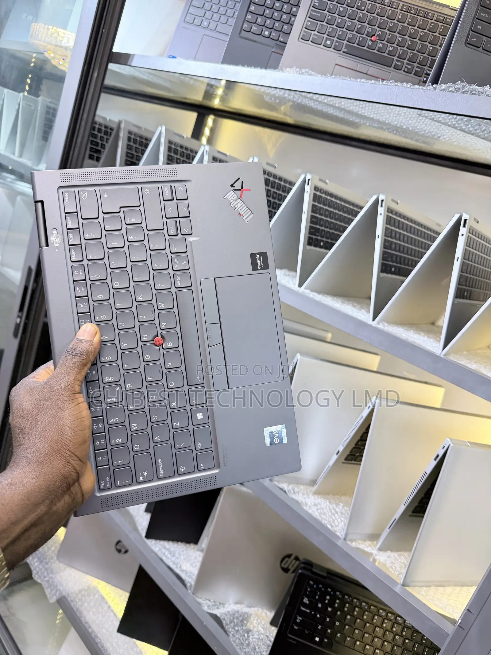 Laptop Lenovo ThinkPad X1 Yoga Gen 8 16GB Intel Core i7 SSD 512GB