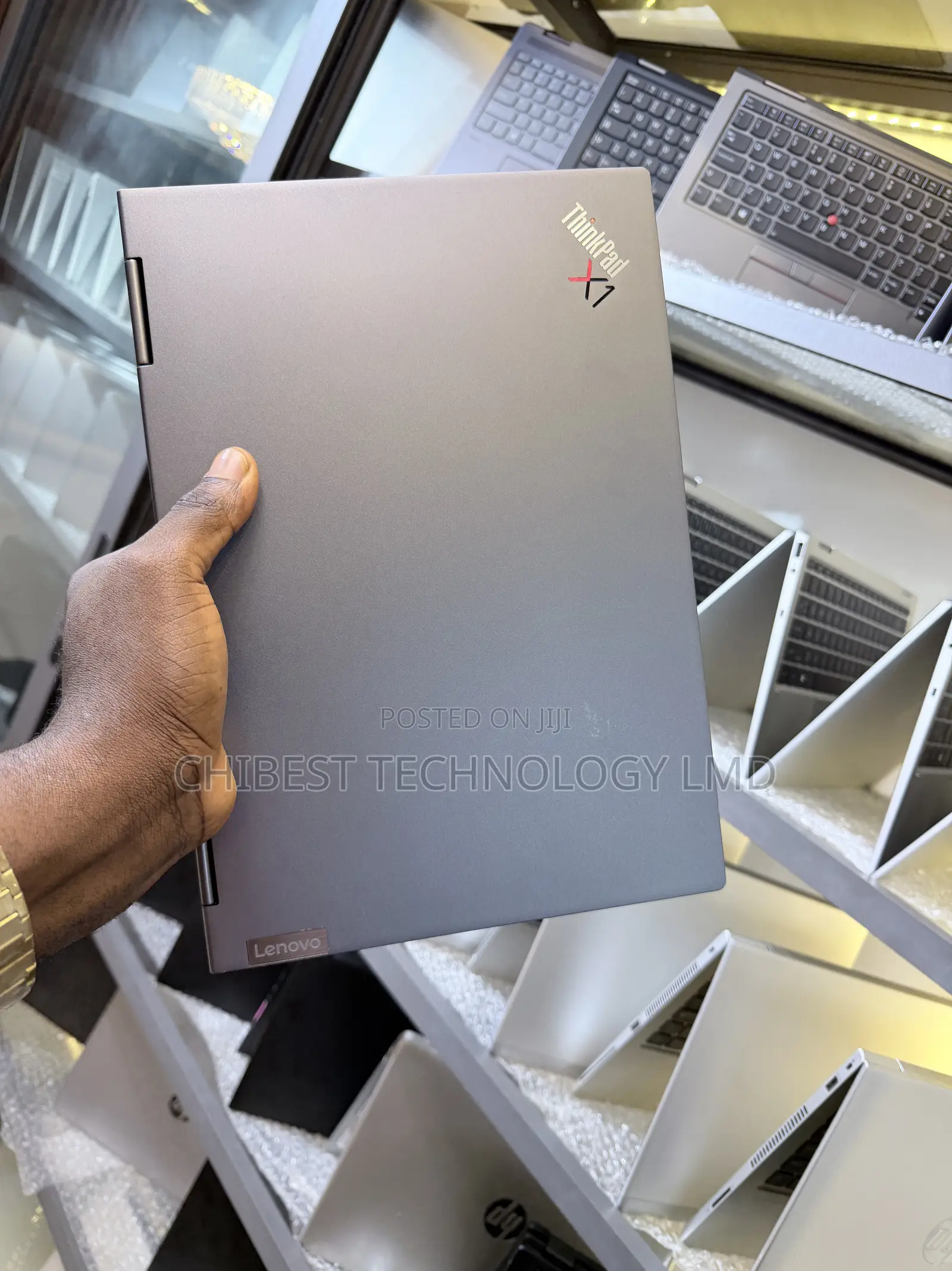 Laptop Lenovo ThinkPad X1 Yoga Gen 8 16GB Intel Core i7 SSD 512GB