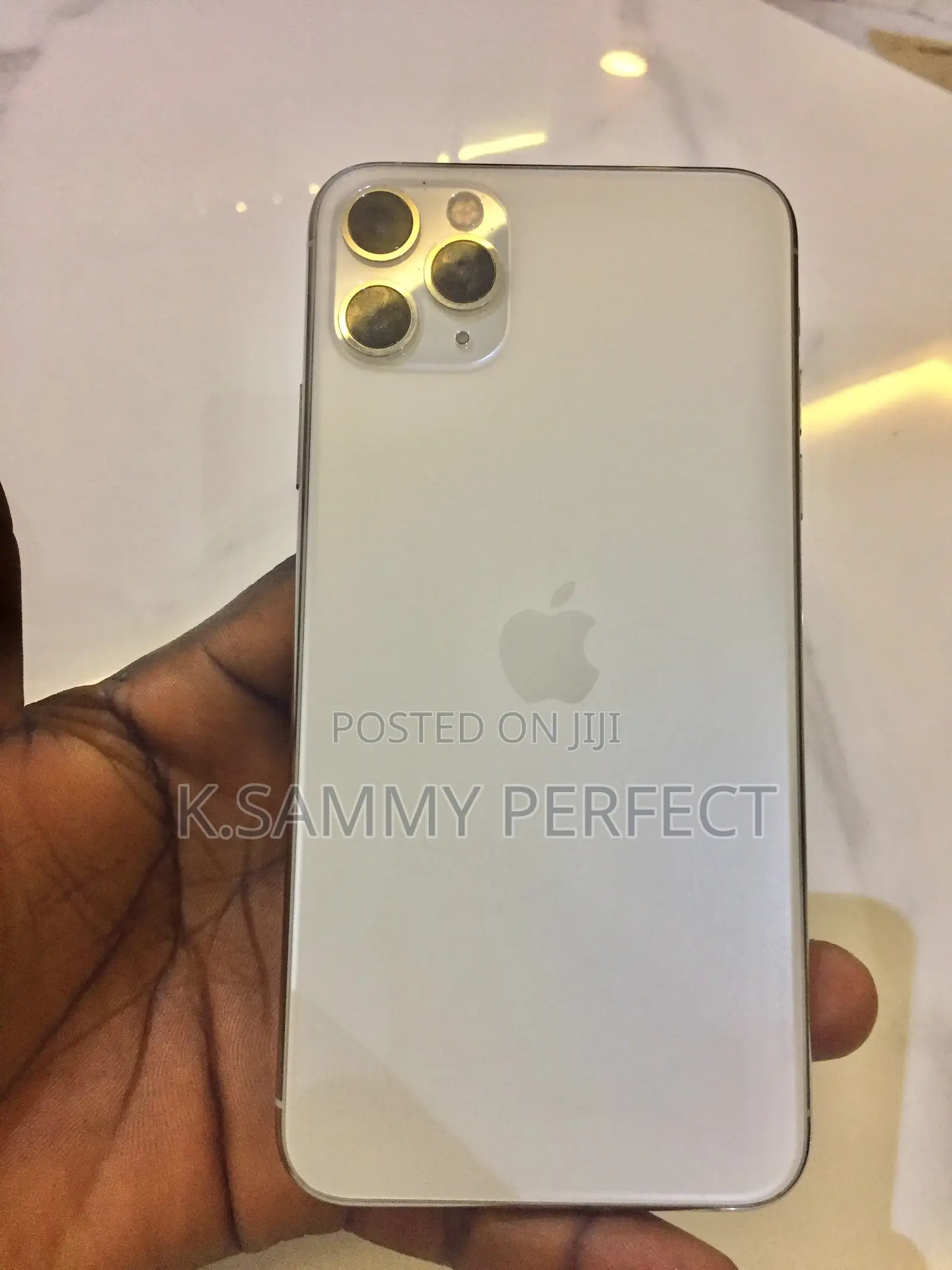 New Apple iPhone 11 Pro Max 64 GB White