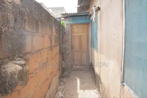 1bdrm House in Blue Blue Beach Road, Cold Store for rent