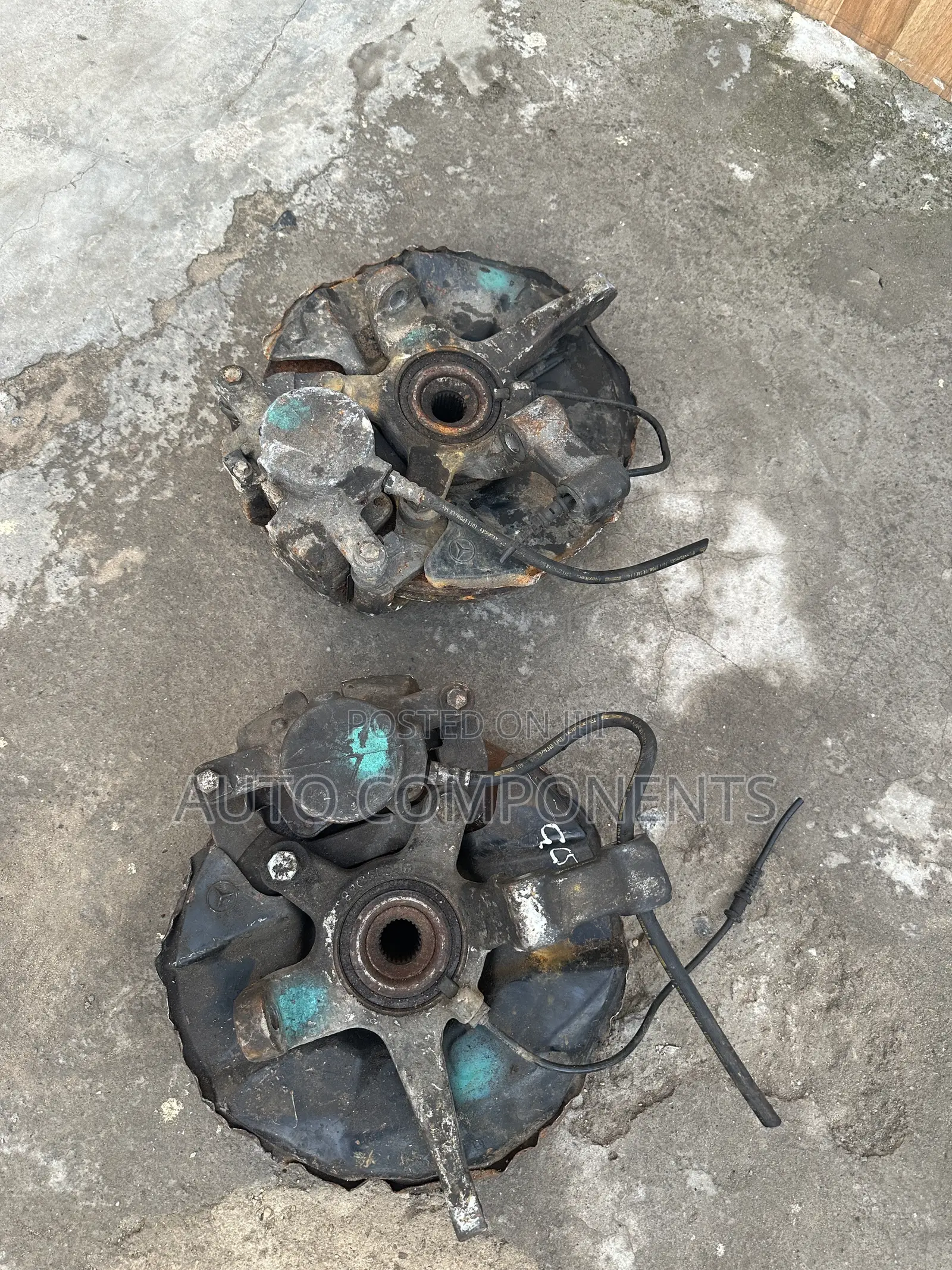 Mercedes Benz W203 (C230 - C240 ) 4matic Font Complete Hub (Pair)