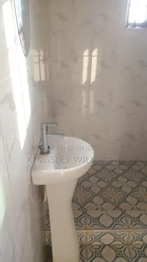 1bdrm Apartment in Sharp Curve for rent