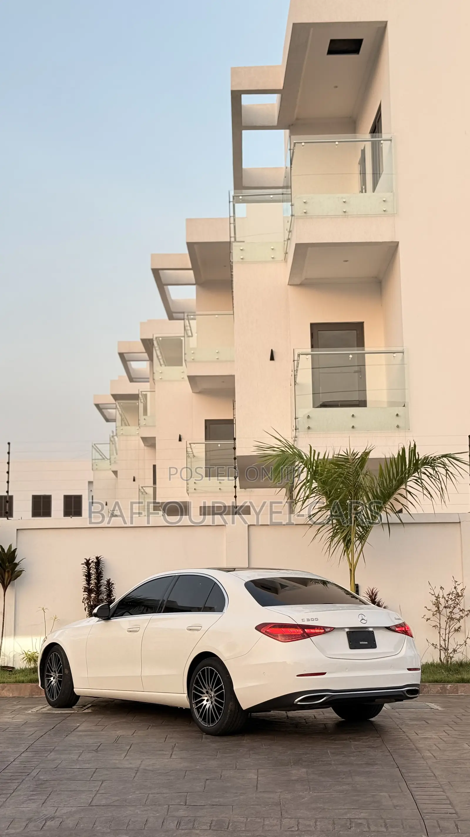 Mercedes-Benz C300 2024 White