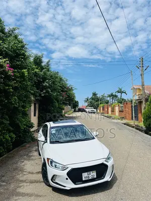 Hyundai Elantra Limited Sedan FWD (2.0L 4cyl 6A) 2017 White