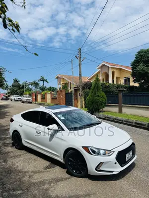 Hyundai Elantra Limited Sedan FWD (2.0L 4cyl 6A) 2017 White