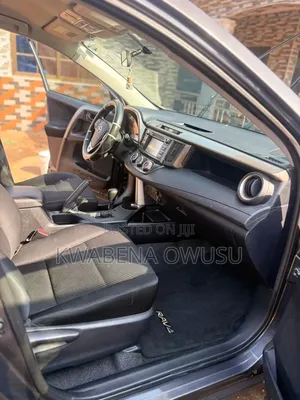 Toyota RAV4 LE Front-wheel Drive (2.5L 4cyl 6A) 2016 Gray
