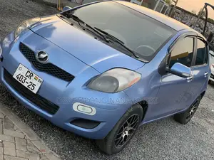 Toyota Vitz 2010 Blue