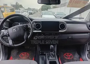Toyota Tacoma 2022 Black