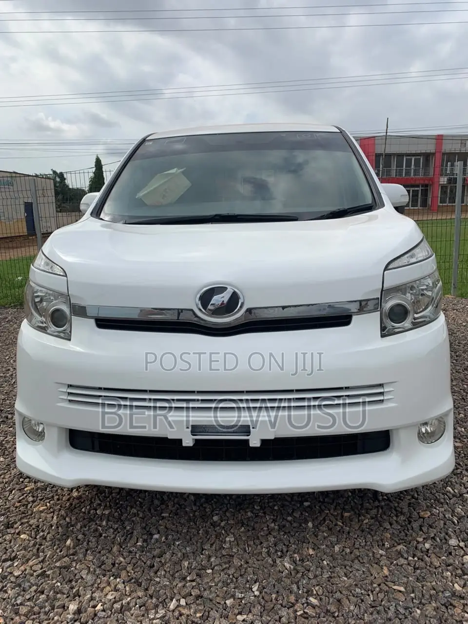 Toyota Voxy 2012 White