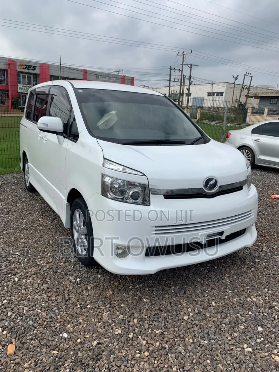 Toyota Voxy 2012 White