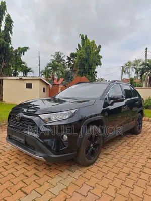 Toyota RAV4 LE 2022 Black