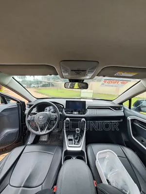 Toyota RAV4 LE 2022 Black