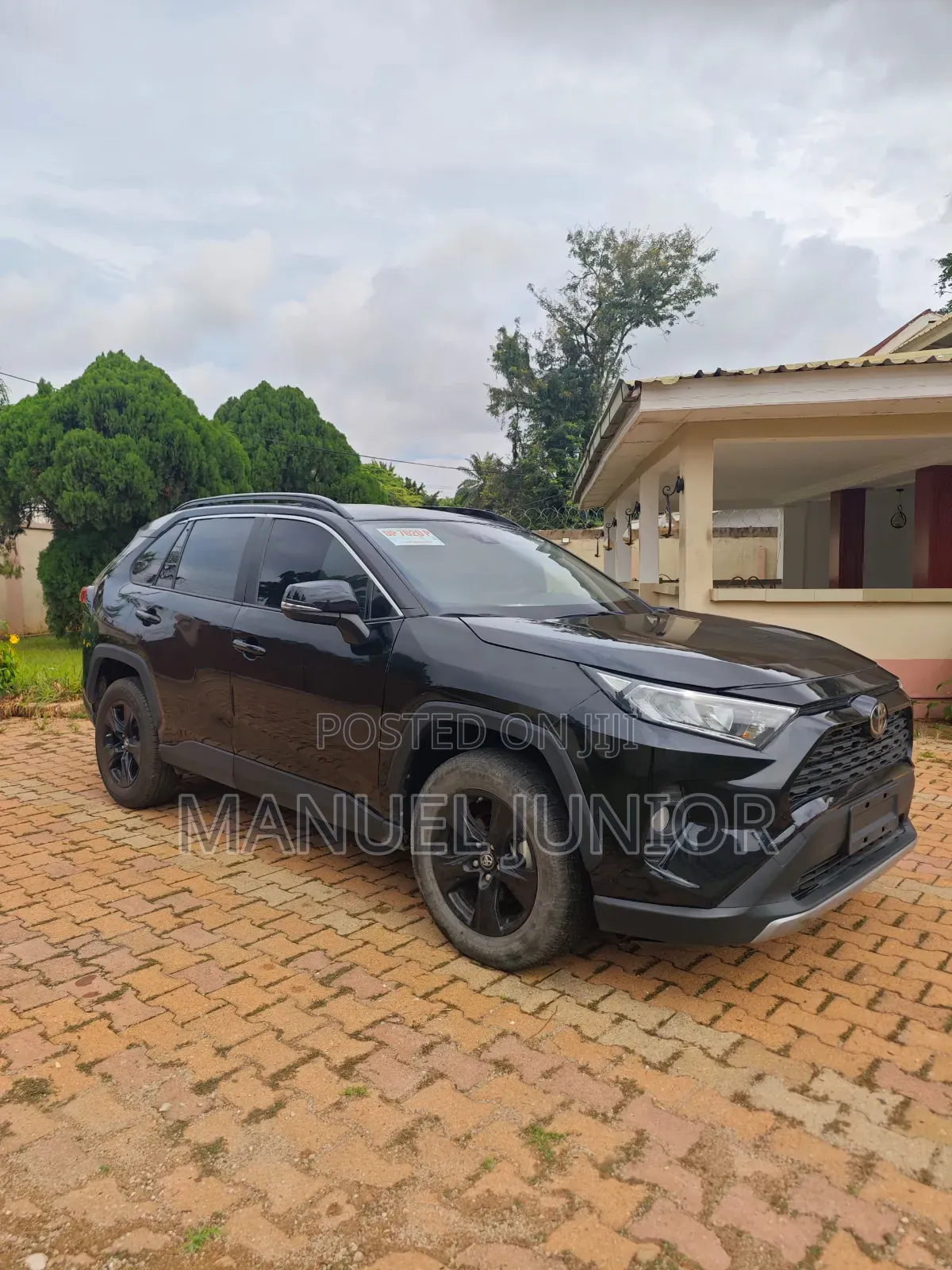 Toyota RAV4 LE 2022 Black