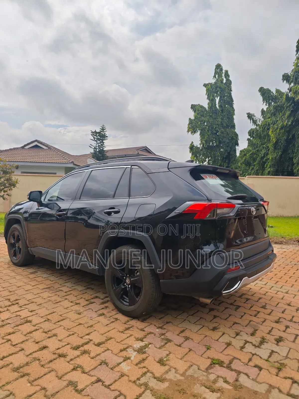 Toyota RAV4 LE 2022 Black