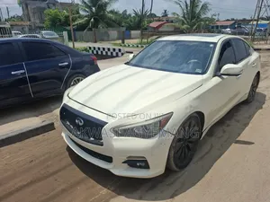 Infiniti Q50 2013 Off white