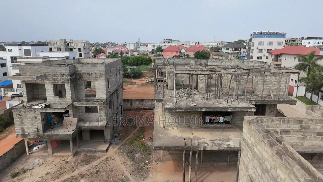 12bdrm Townhouse/Terrace in Airport Residential Area for sale