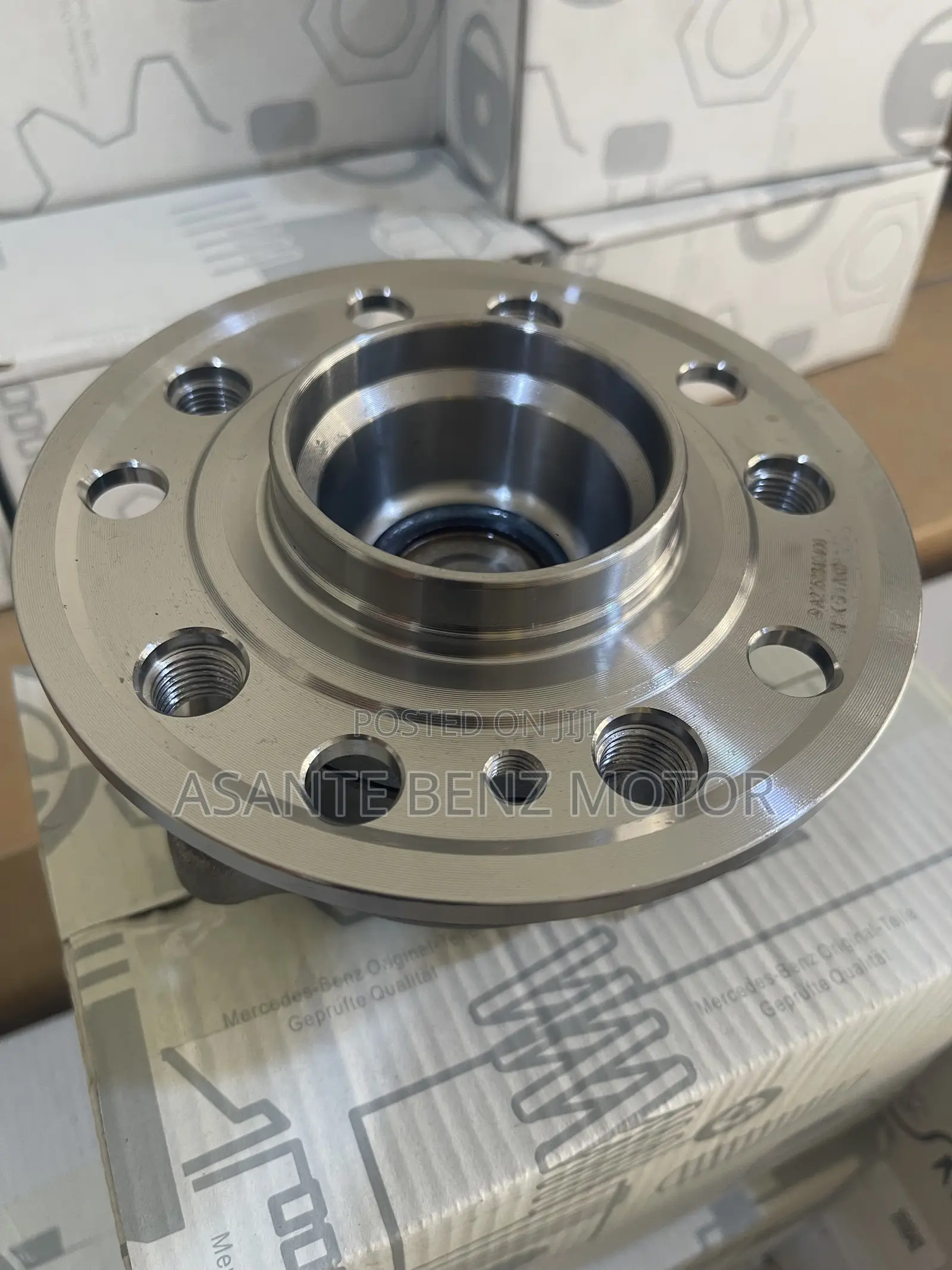 C300 Front Hub Normal