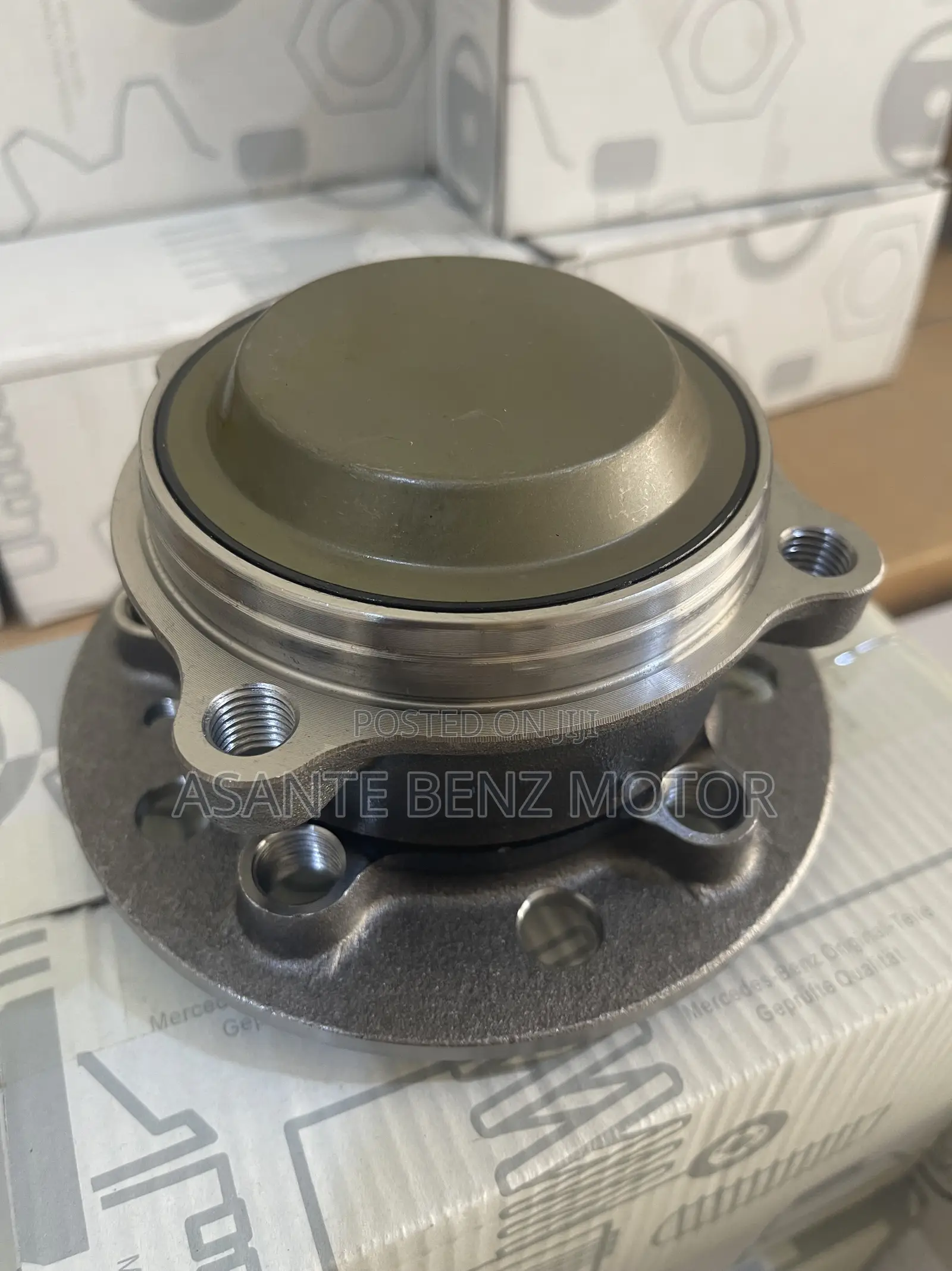 C300 Front Hub Normal