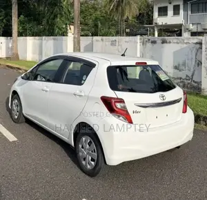Toyota Vitz 1.0 FWD 5dr 2015 White
