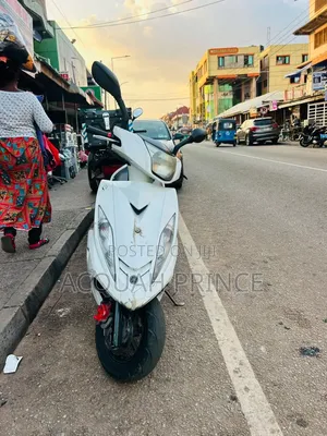 Yamaha 2021 White