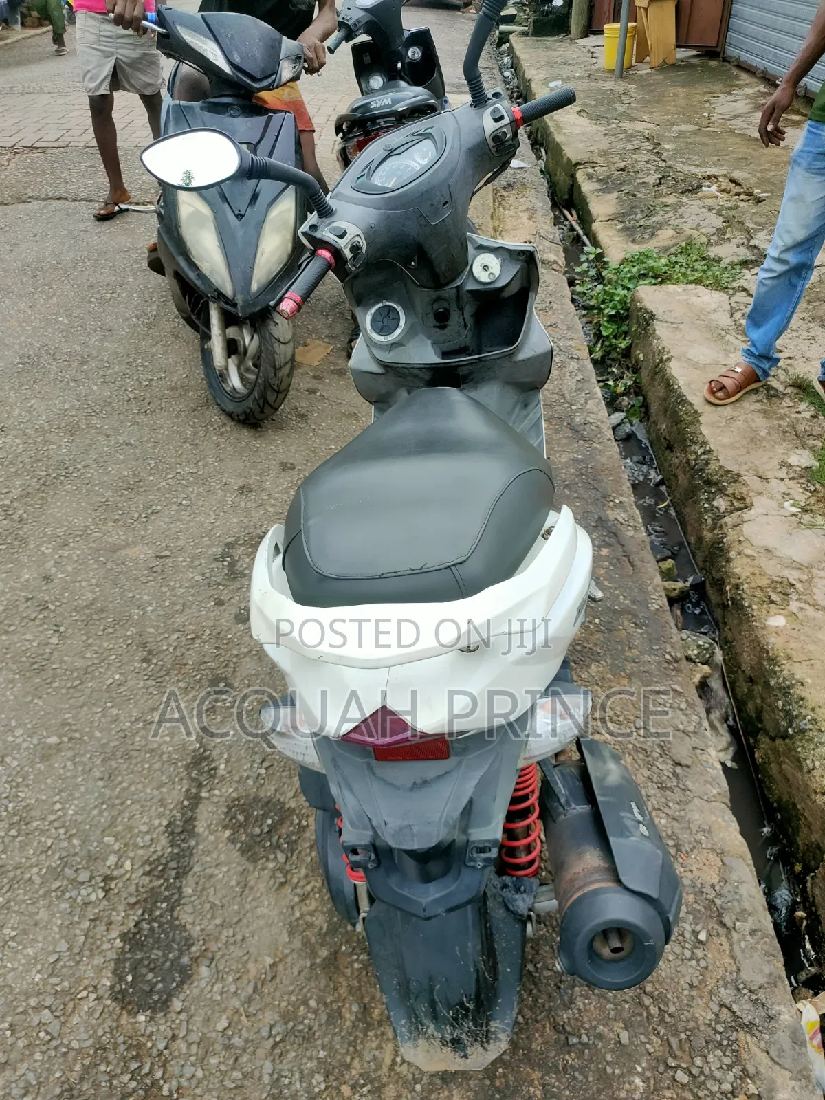 Yamaha 2021 White