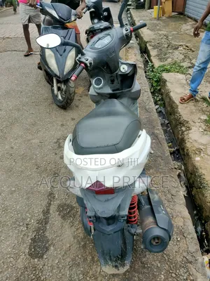 Yamaha 2021 White