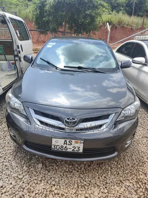 Toyota Corolla L 4dr Sedan (1.8L 4cyl 5M) 2013 Gray