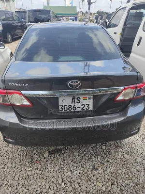 Toyota Corolla L 4dr Sedan (1.8L 4cyl 5M) 2013 Gray