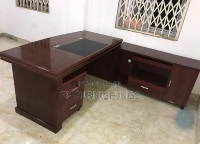 1.6 Office Desk