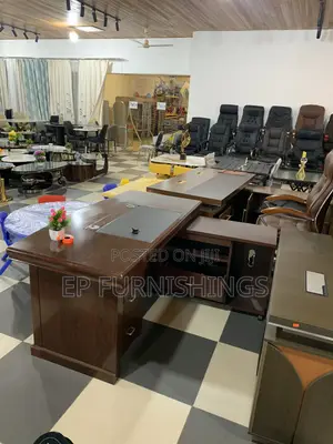 1.6 Office Desk